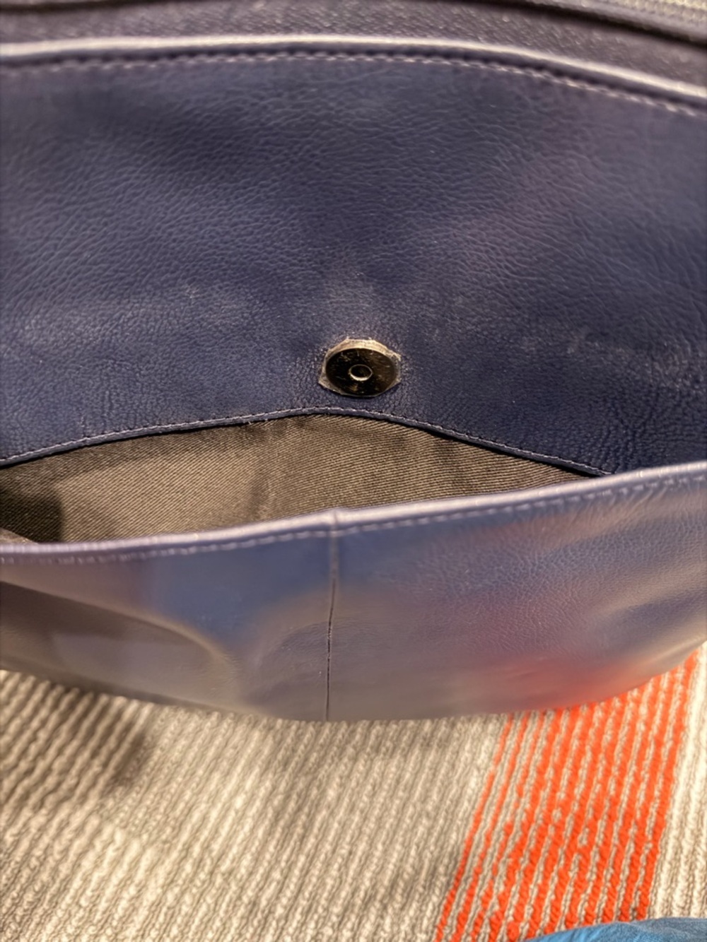 NEW Hotter Harriet Soft Leather Cross Body with zippers 8 packets & 8 card slots - Picture 7 of 11